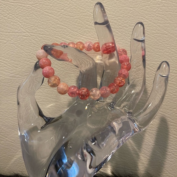 Cute Beaded Bracelet - Picture 2 of 3